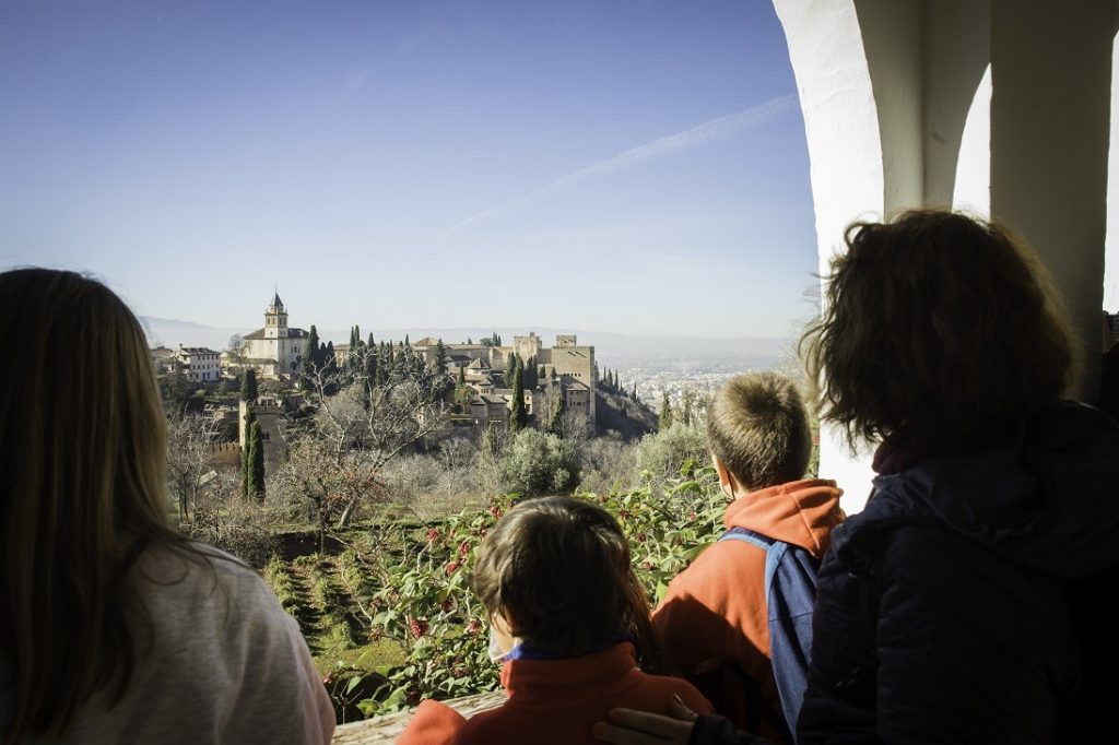 La Alhambra lanza una nueva convocatoria para conocer el monumento en familia