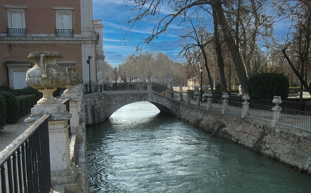Cuso de Verano URJC sobre el 25 ANIVERSARIO DE LA DECLARACIÓN DE ARANJUEZ PAISAJE CULTURAL PATRIMONIO MUNDIAL DE UNESCO